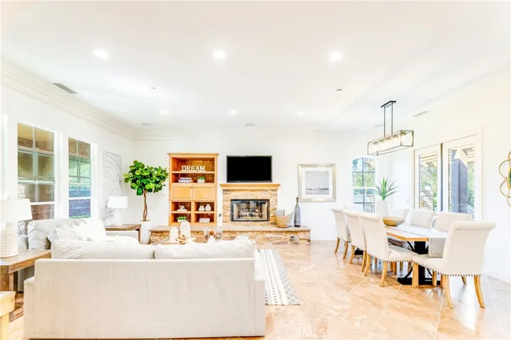 38 Woodcrest, Irvine, California 92603