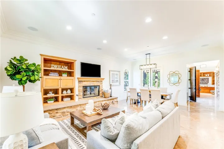 38 Woodcrest, Irvine, California 92603