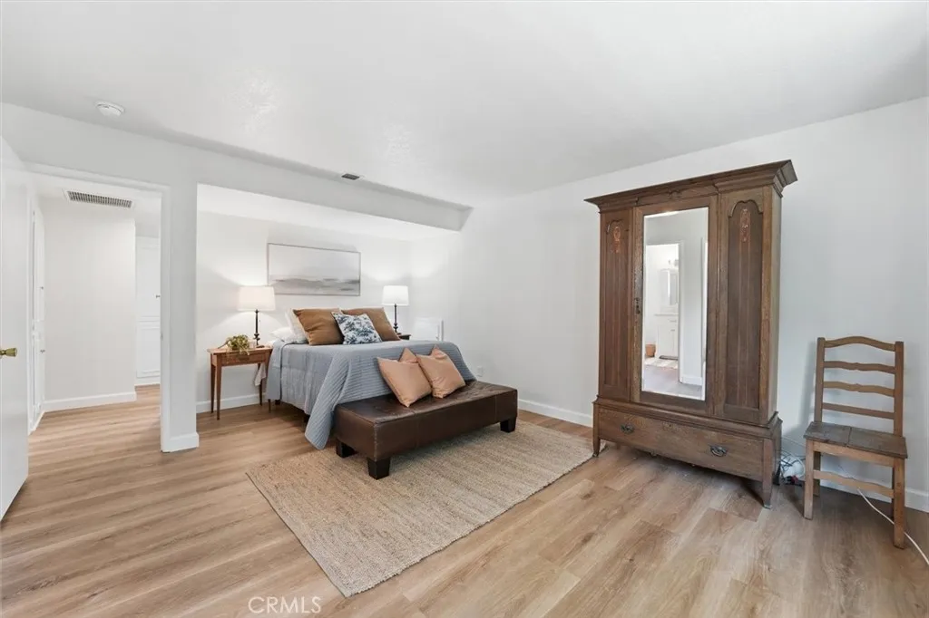 Spacious Primary bedroom with alcove