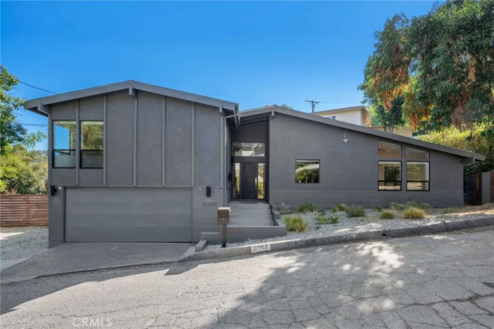 22250 Capulin Court, Woodland Hills, California 91364