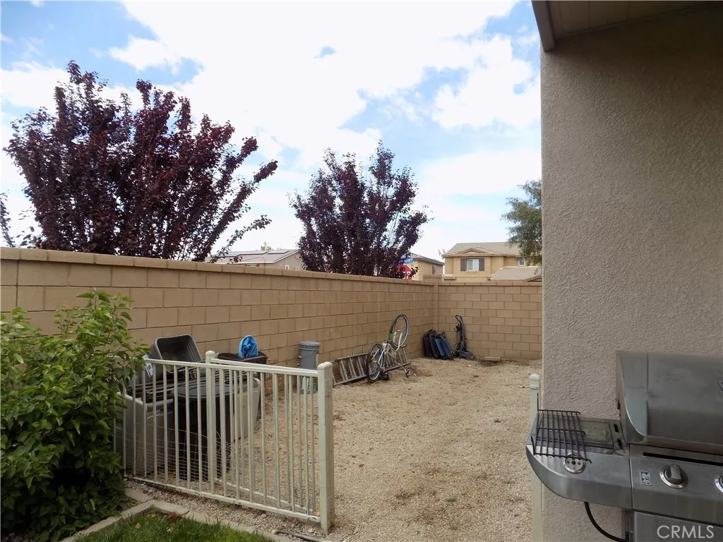 Fenced side yard