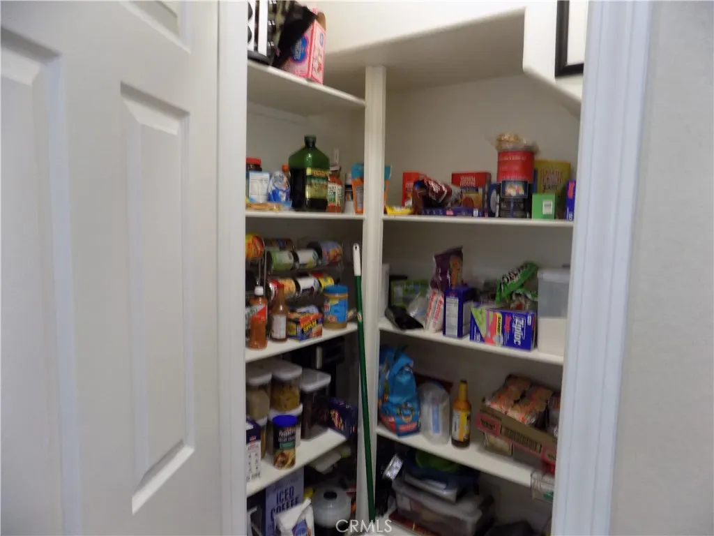 Walk in Pantry