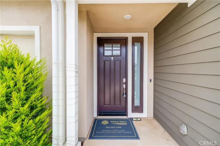 Front Entrance with keyless feature
