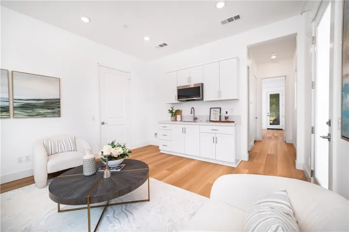 Downstair guest livingroom