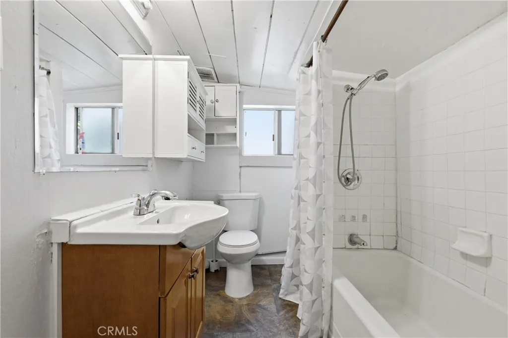 Backhouse Bathroom