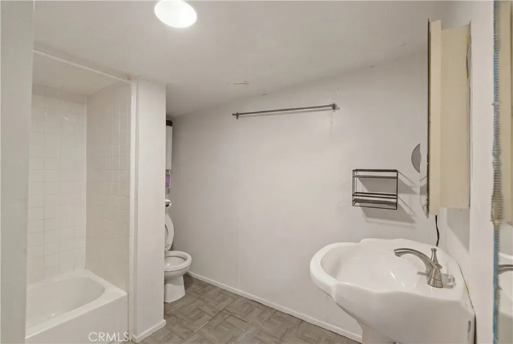 Backhouse Bathroom