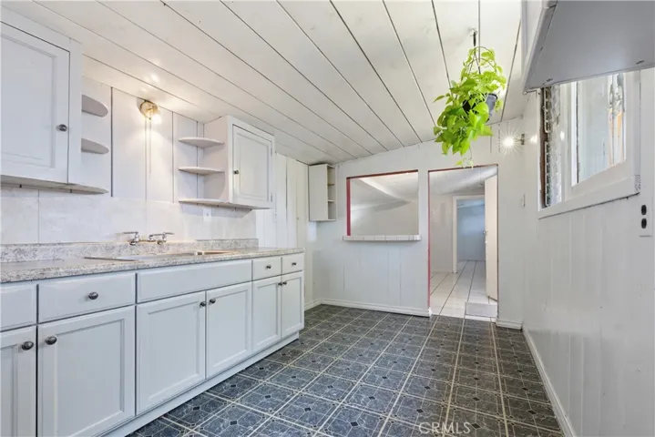 Backhouse kitchen