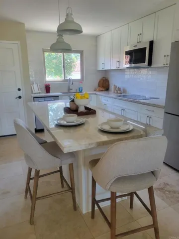 1809 Pleasantdale Drive, Encinitas, California 92024