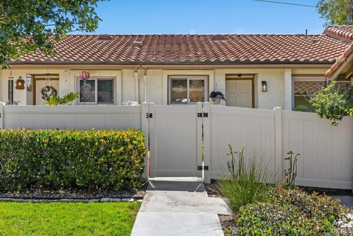 1809 Pleasantdale Drive, Encinitas, California 92024