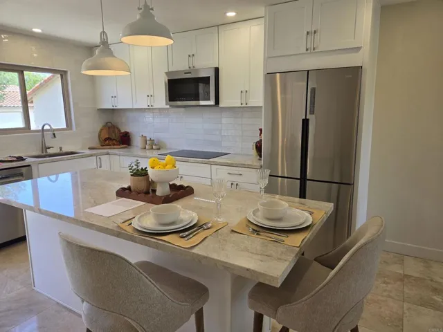 1809 Pleasantdale Drive, Encinitas, California 92024