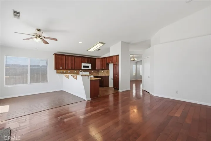 2885 W Calle Vista, Rialto, California 92377