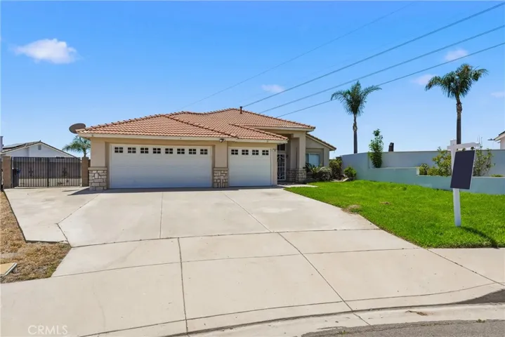 2885 W Calle Vista, Rialto, California 92377