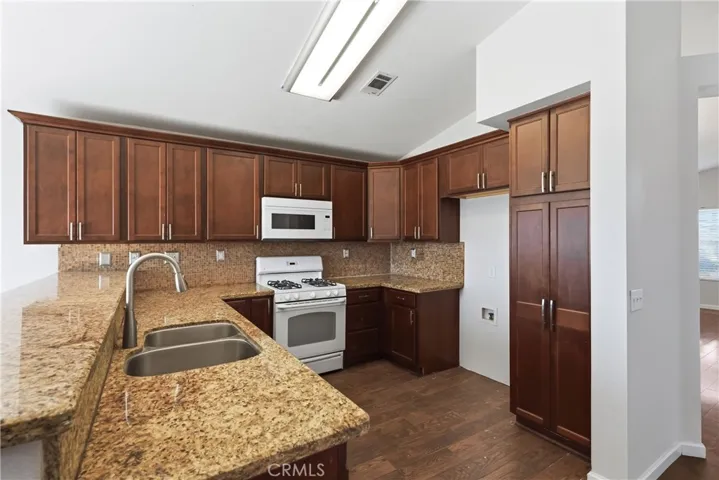 2885 W Calle Vista, Rialto, California 92377