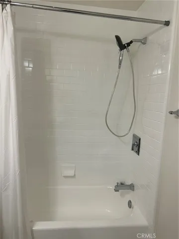 Guest Bath with tub
