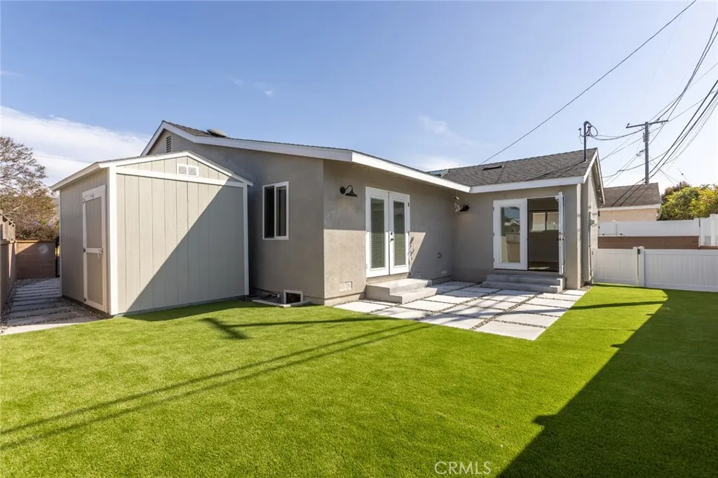 spacious Tuff Shed included for extra storage