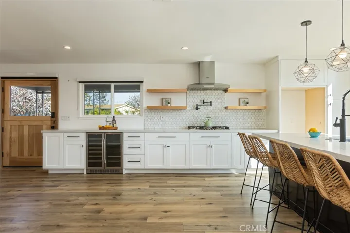 wine fridge included
