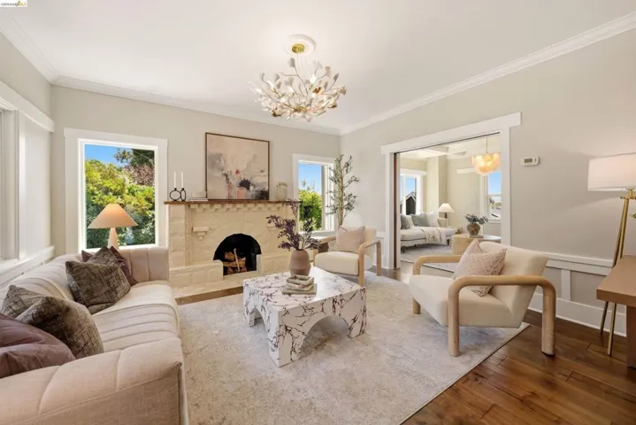 5765 Manila Ave, Oakland, California 94618