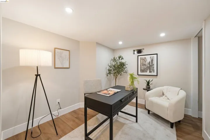 5765 Manila Ave, Oakland, California 94618
