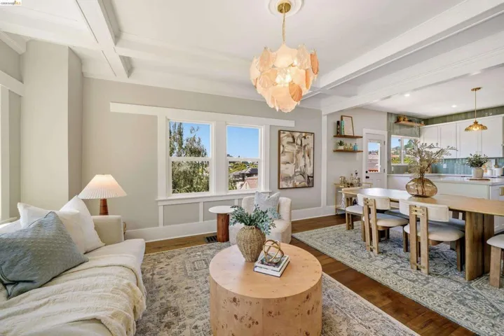 5765 Manila Ave, Oakland, California 94618