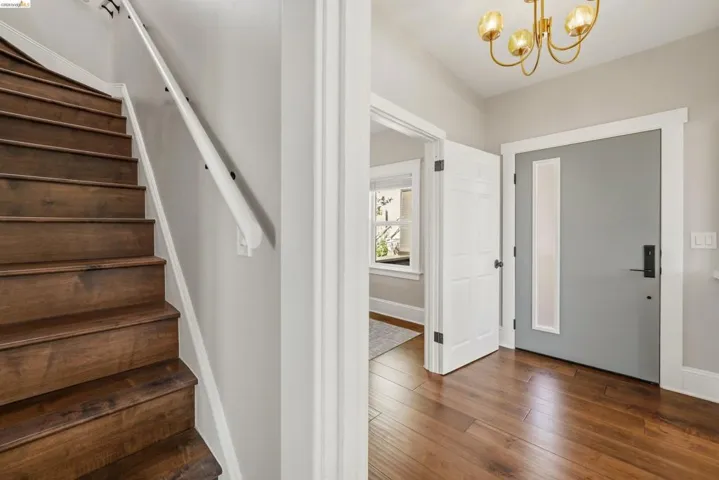 5765 Manila Ave, Oakland, California 94618