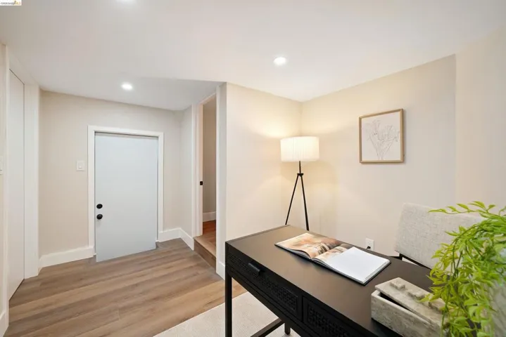 5765 Manila Ave, Oakland, California 94618