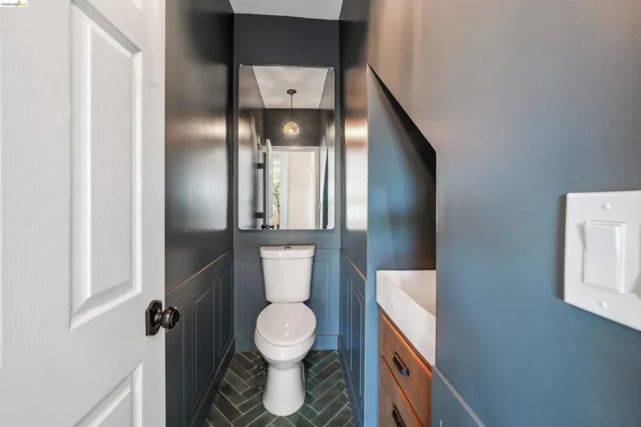 5765 Manila Ave, Oakland, California 94618