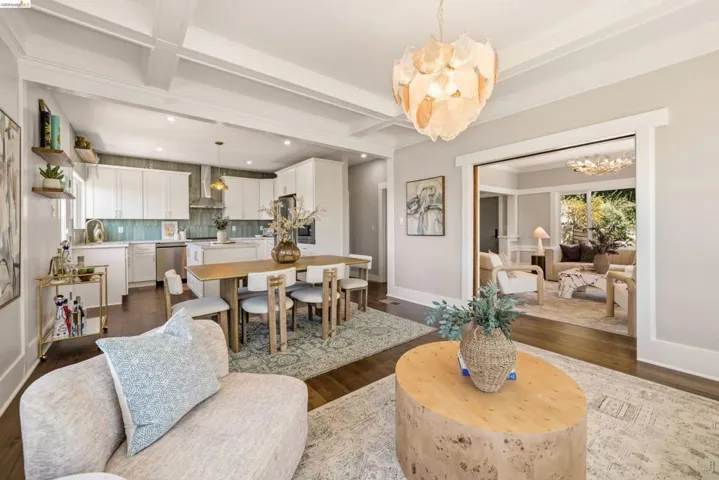 5765 Manila Ave, Oakland, California 94618