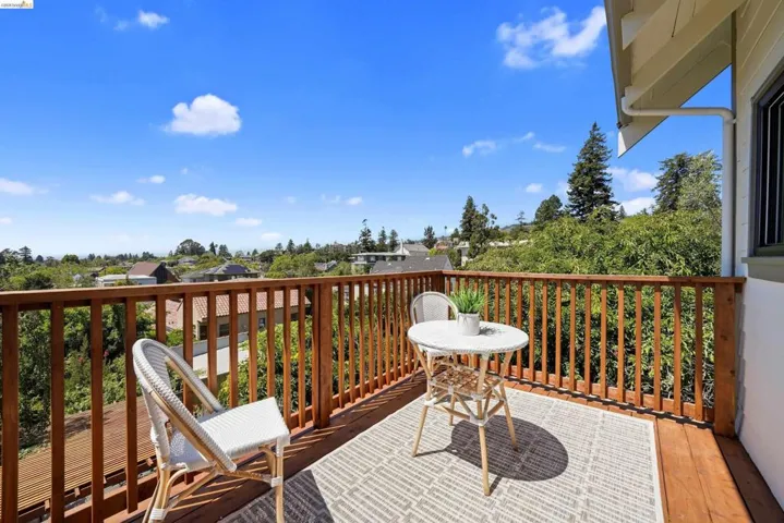 5765 Manila Ave, Oakland, California 94618