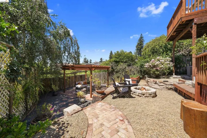 5765 Manila Ave, Oakland, California 94618