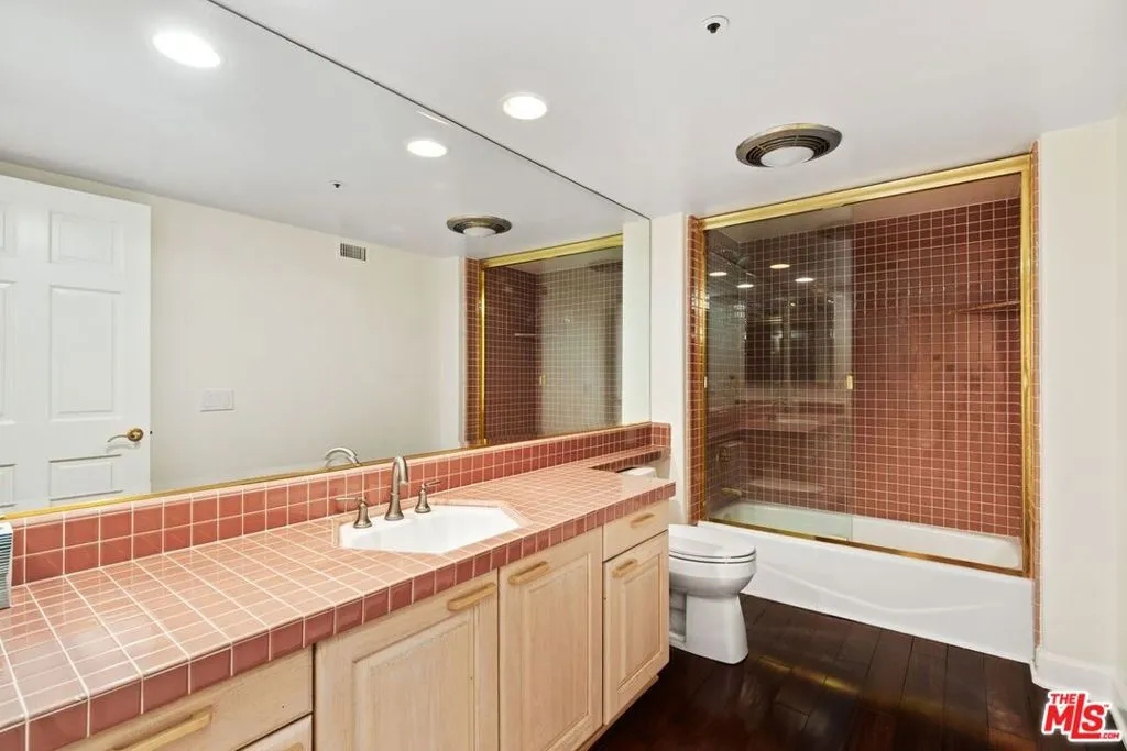 Bathroom for second master bed
