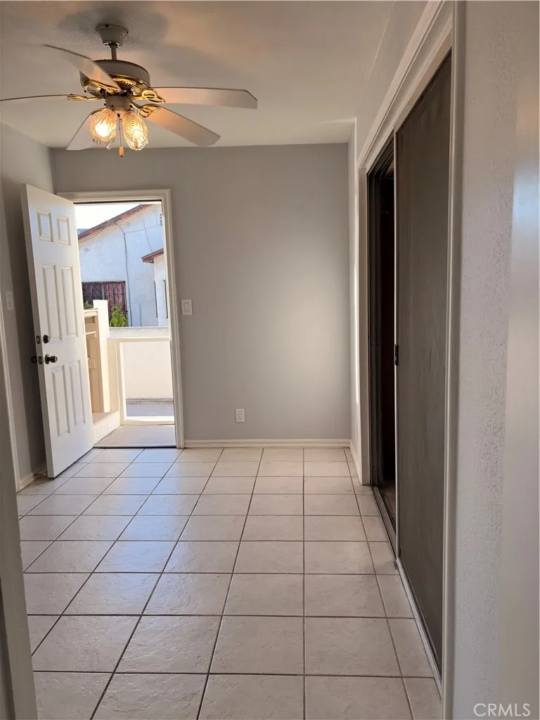 Dining area adjacent to the side yard