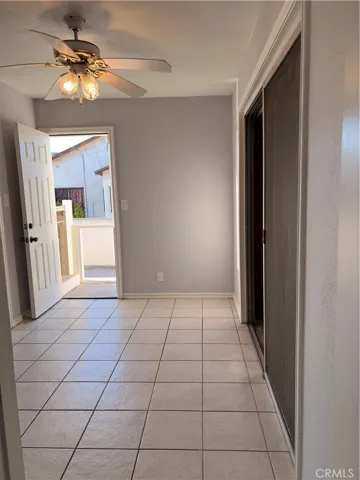 Dining area adjacent to the side yard