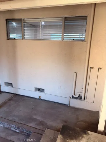 Washer & dryer hook up