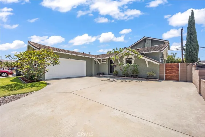11724 Hollyview, La Mirada, California 90638