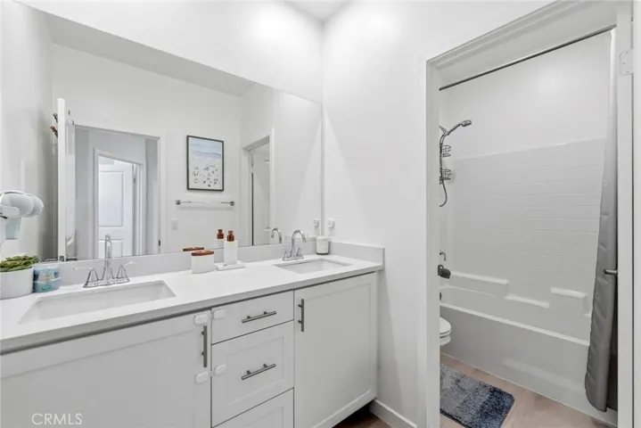Second Floor - Common Bathroom