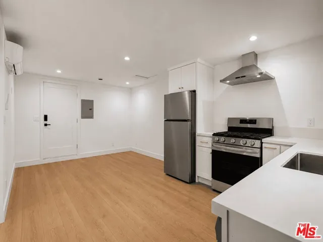 6531 Neddy Avenue, West Hills, California 91307