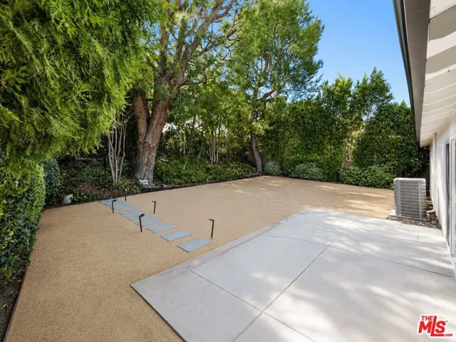 6531 Neddy Avenue, West Hills, California 91307
