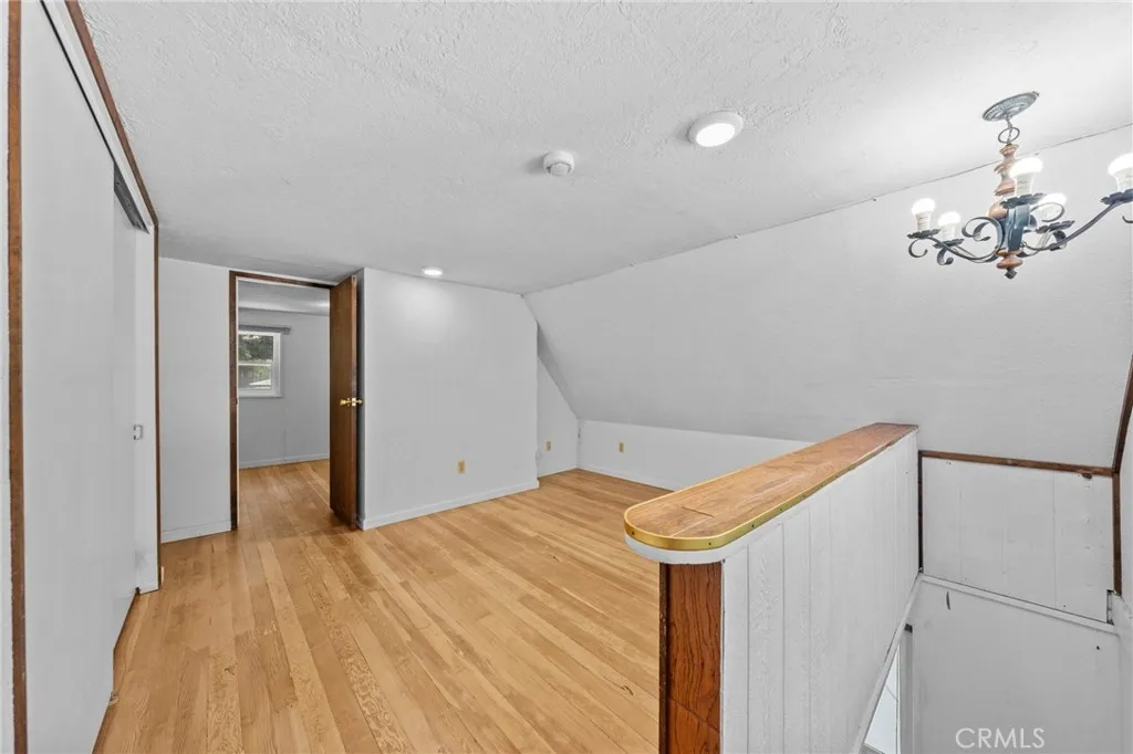 Upstairs Bedroom/Loft has closet