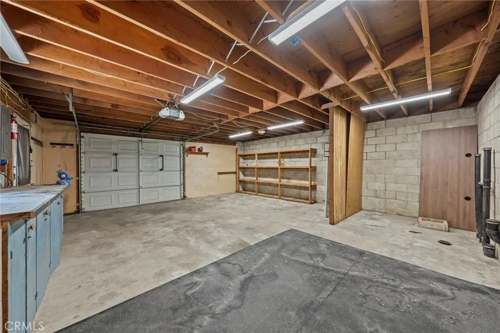 Detached Garage