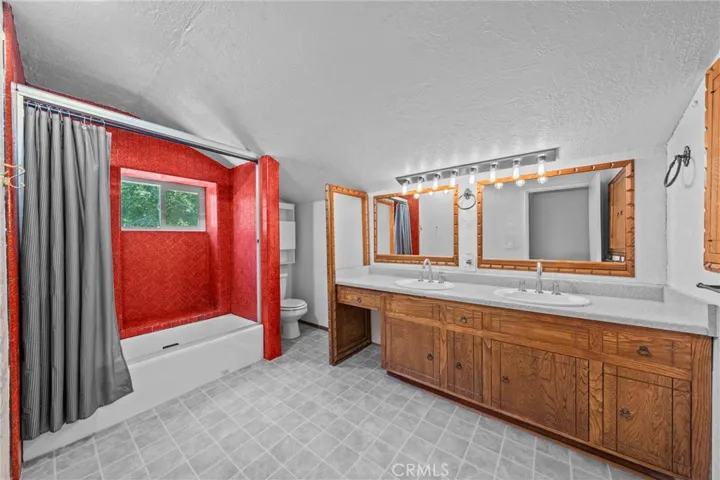 Upstairs Bathroom