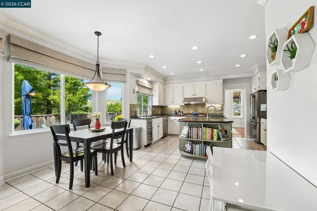 Breakfast nook