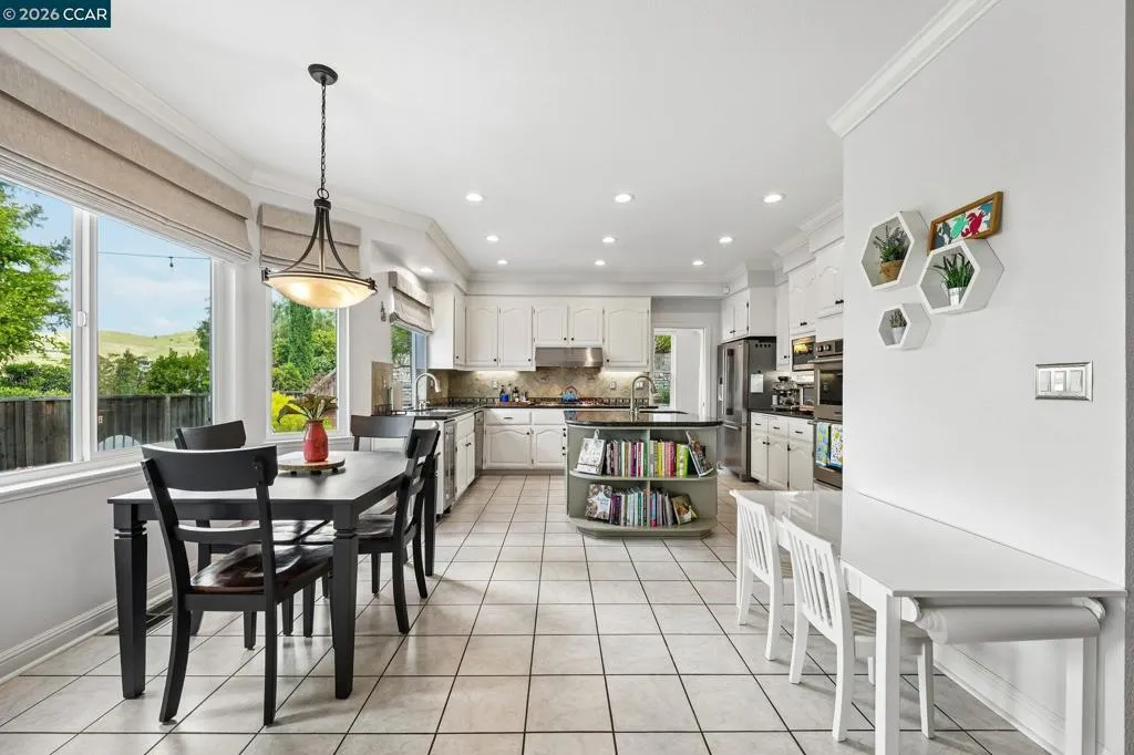 Breakfast nook