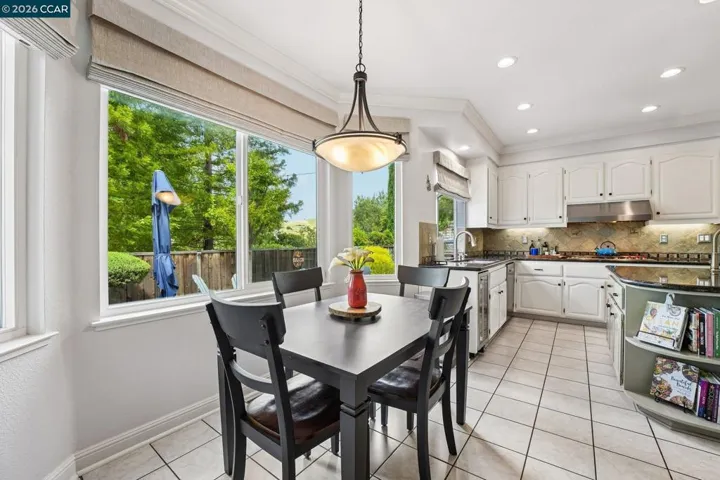 Breakfast nook