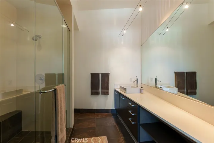 13320 Beach Avenue 301, Marina Del Rey, California 90292