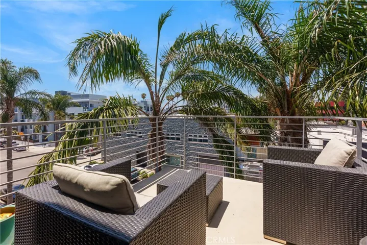 13320 Beach Avenue 301, Marina Del Rey, California 90292
