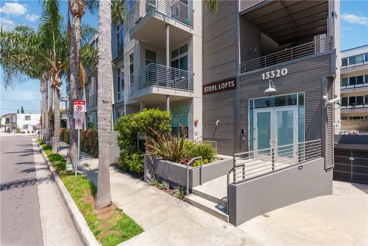 13320 Beach Avenue 301, Marina Del Rey, California 90292