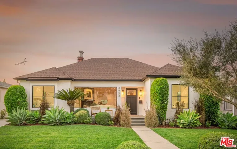 3953 S Victoria Avenue, Los Angeles, California 90008