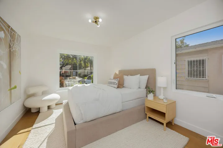 3953 S Victoria Avenue, Los Angeles, California 90008