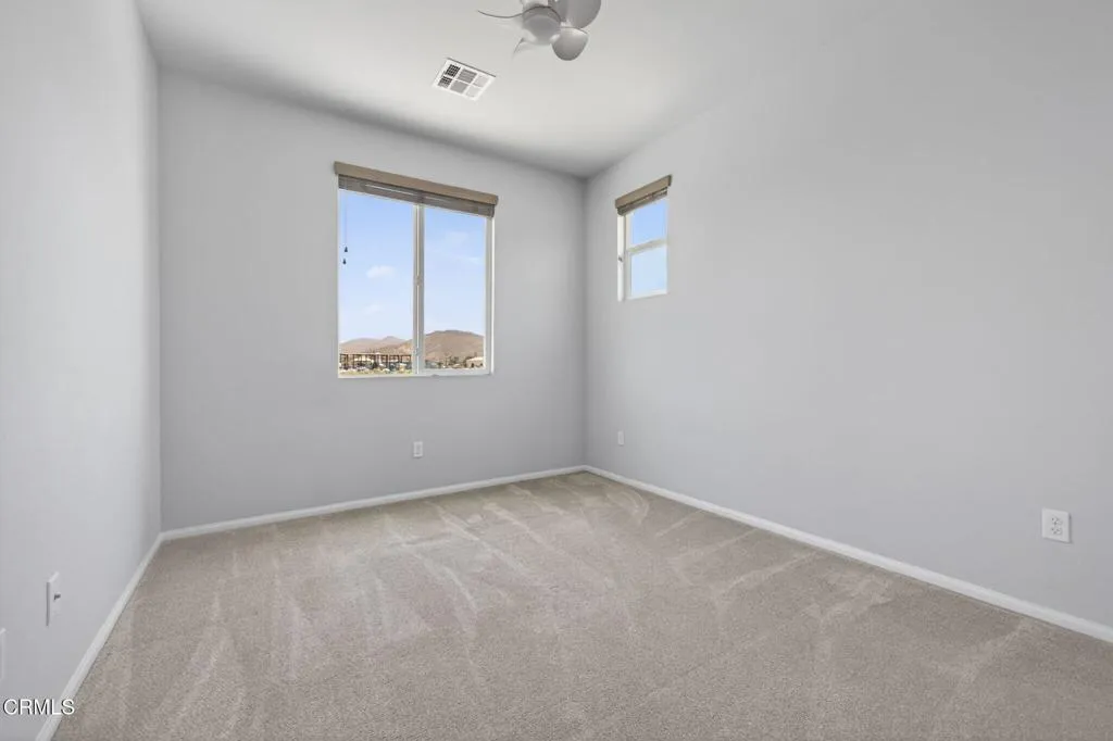 48-web-or-mls-Upmarketmedia_1766Daf-148