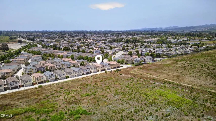 71-web-or-mls-Upmarketmedia_1766Daf-aer-